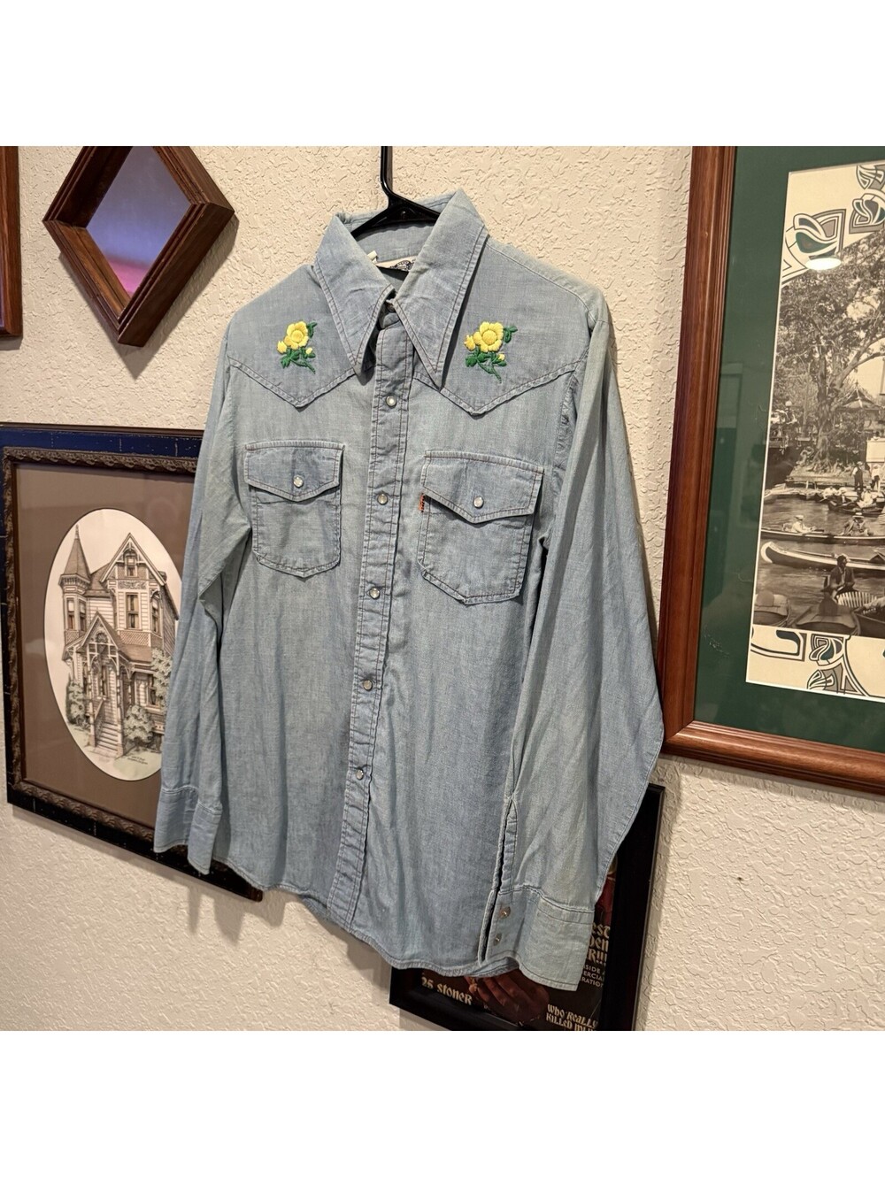 Vintage 70s Levi’s Chambray Hand Embroidered Western Button Shirt Size Medium - Picture 3 of 8